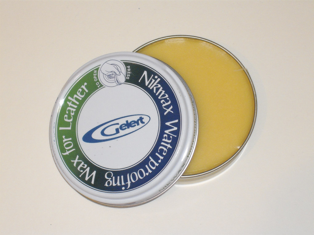 NIKWAX waterproofing for boots